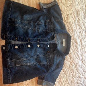 Short sleeve denim jacket